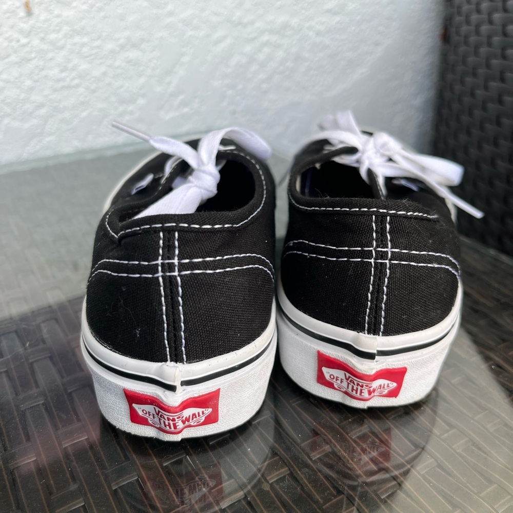 VANS Authentic Shoe - Picture 2 of 3